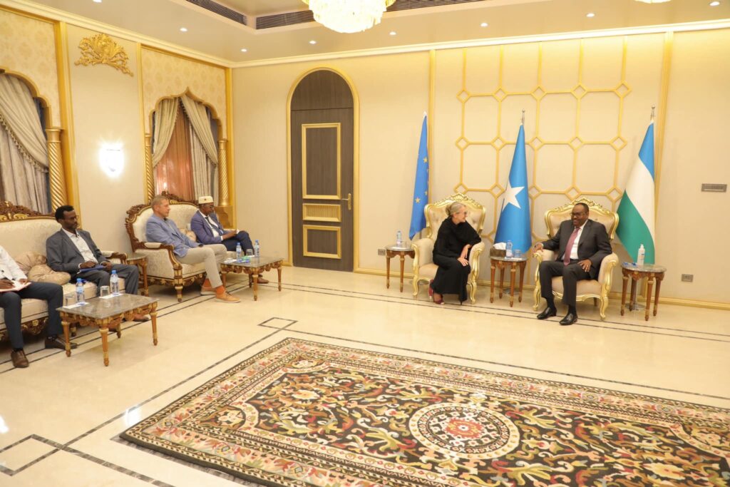 Madaxweynaha Puntland Ayaa Xafiiskiisa Ku Qaabilay Wafdi Ka Socday Midowga Yurub,
