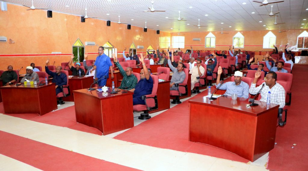 DEG DEG: Baarlamaanka Puntland Oo u codeeyey Wax-Ka Beddelka Dastuurka Puntlan